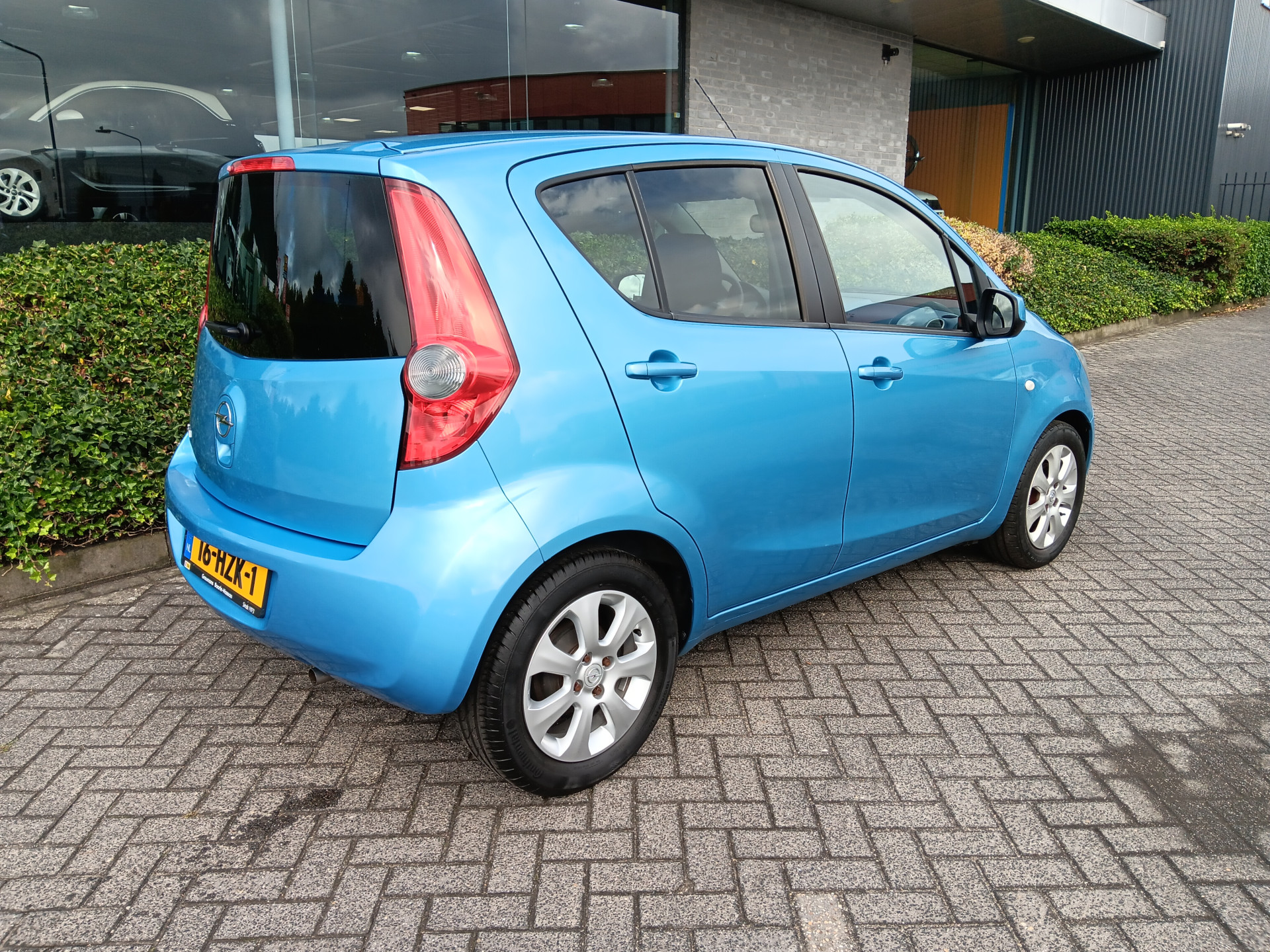 47489584-4.jpg